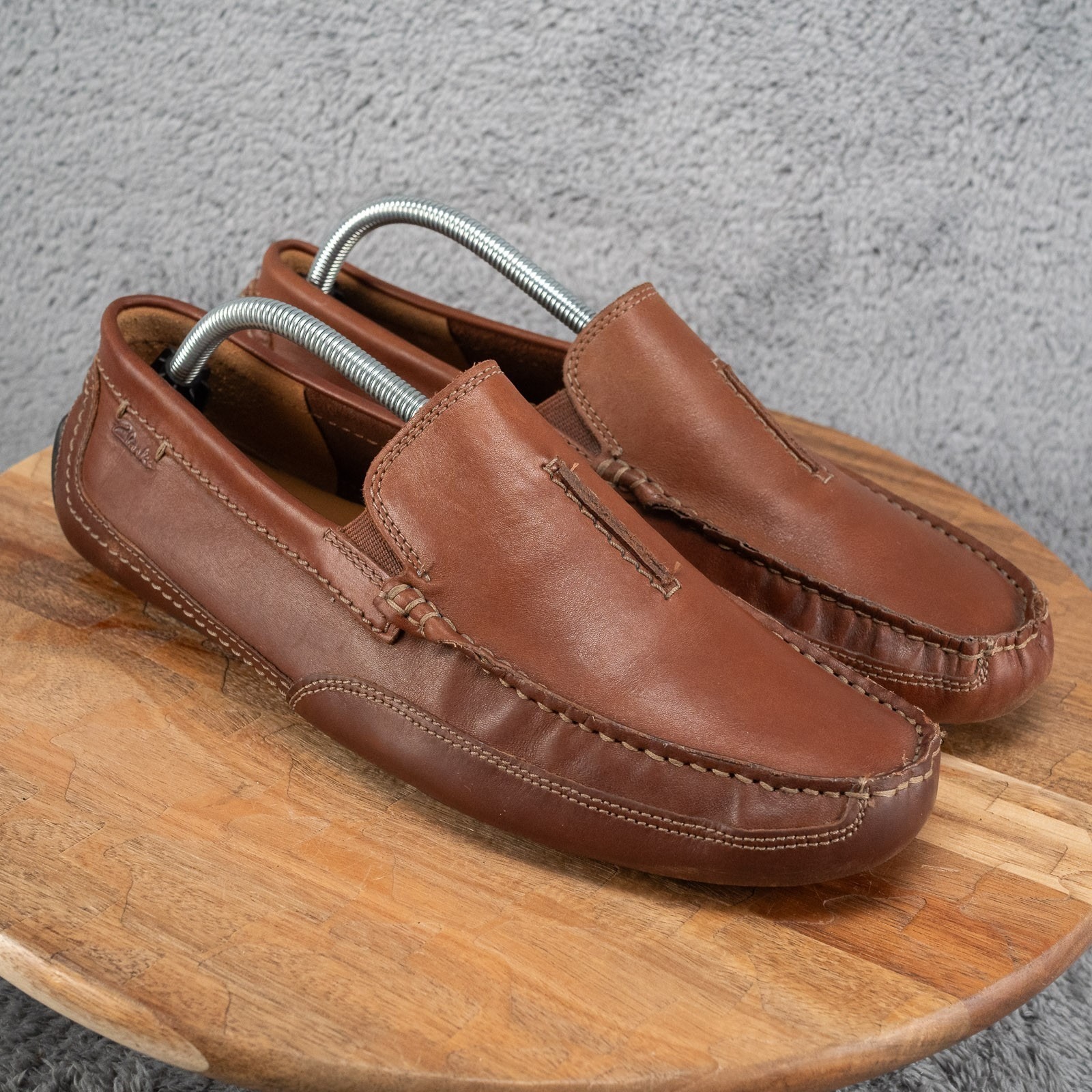Clarks Men's 9.5 Ashmont Race Brown Smooth Leather Slip On Loafers Shoes
